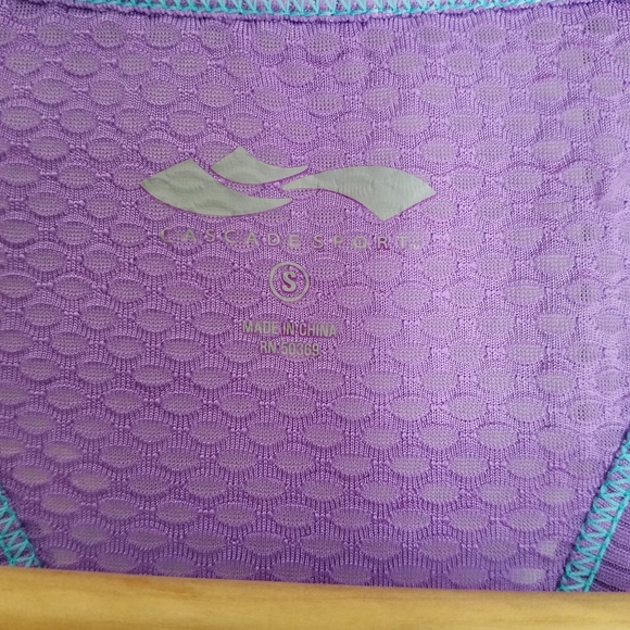 Cascade Sport racerback top - Picture 4 of 6